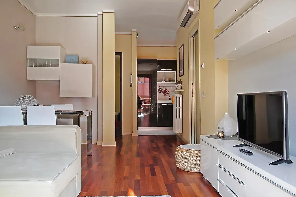Apartment Self Salo