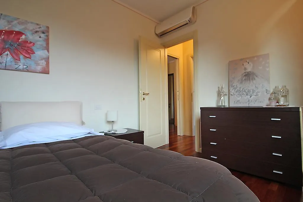 Apartment Self Salo Italy